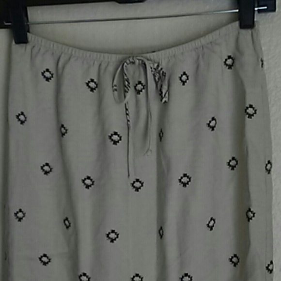 TEDDI PETITE Maxi skirt - Picture 2 of 11